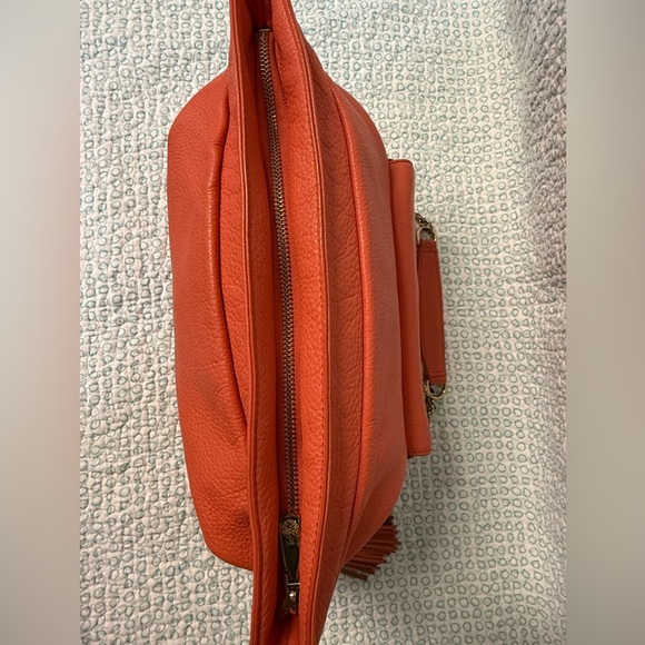 🖤 Vince Camuto Rehabber Bag Coral-Orange Pebbled Leather Turn-Lock Shoulder Bag - Picture 8 of 16